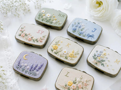 Hand Embroidered Floral Jewelry Box, Personalized Linen Ring Box, Vintage Mini Keepsake Case, Bridesmaid Gift, Wedding Ring Holder