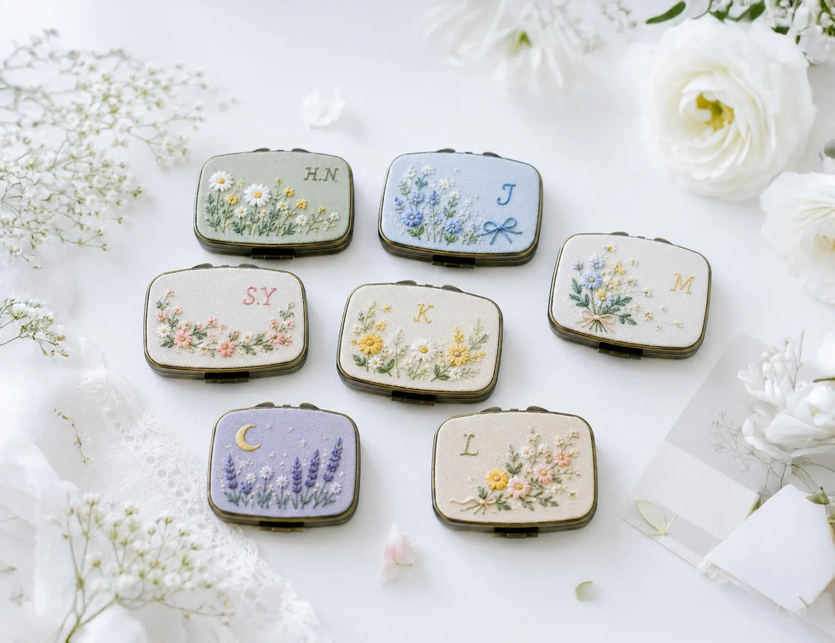 Hand Embroidered Floral Jewelry Box, Personalized Linen Ring Box, Vintage Mini Keepsake Case, Bridesmaid Gift, Wedding Ring Holder