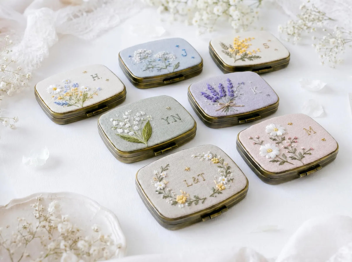 Hand Embroidered Floral Jewelry Box, Personalized Linen Ring Box, Vintage Mini Keepsake Case, Bridesmaid Gift, Wedding Ring Holder