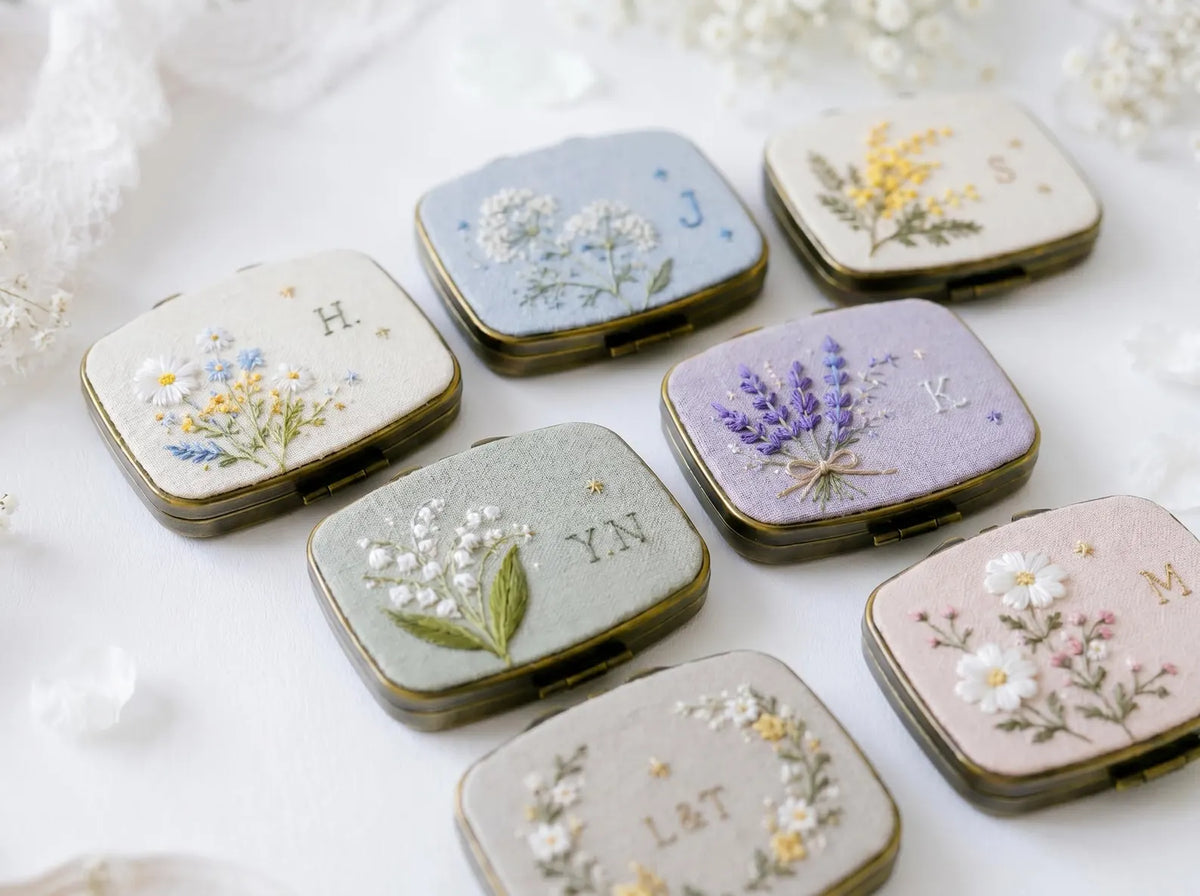 Hand Embroidered Floral Jewelry Box, Personalized Linen Ring Box, Vintage Mini Keepsake Case, Bridesmaid Gift, Wedding Ring Holder