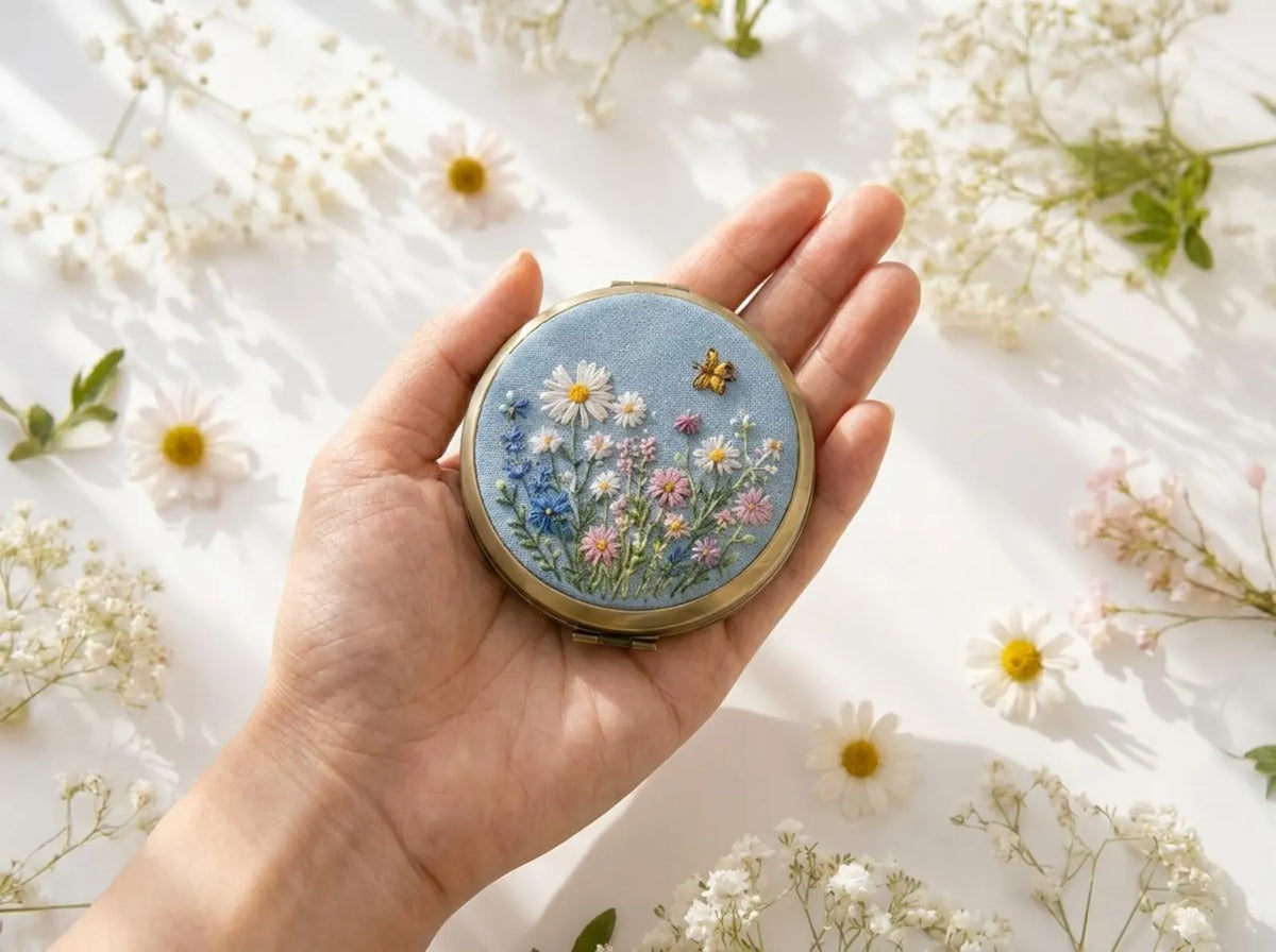 Hand Embroidered Floral Jewelry Box, Personalized Linen Ring Box, Vintage Mini Keepsake Case, Bridesmaid Gift, Wedding Ring Holder