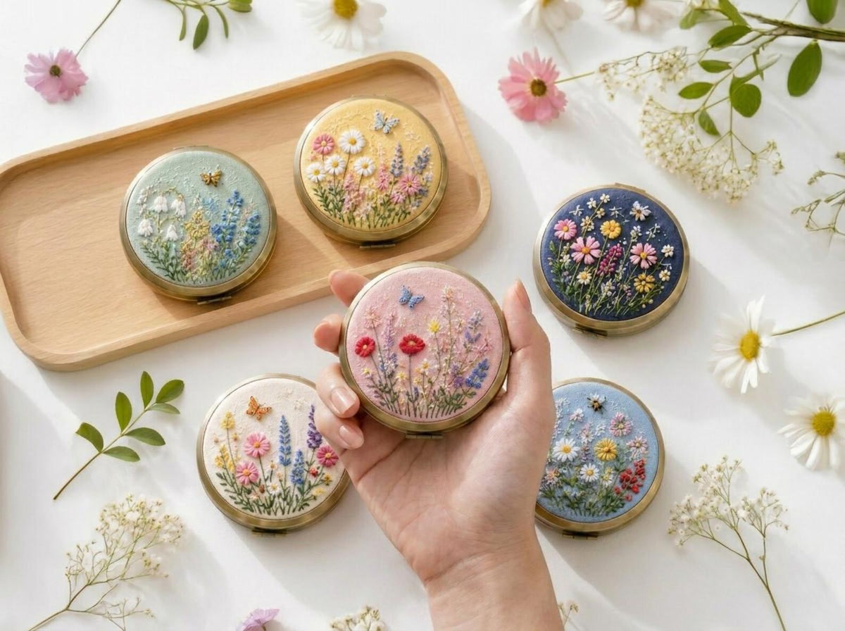 Hand Embroidered Floral Jewelry Box, Personalized Linen Ring Box, Vintage Mini Keepsake Case, Bridesmaid Gift, Wedding Ring Holder