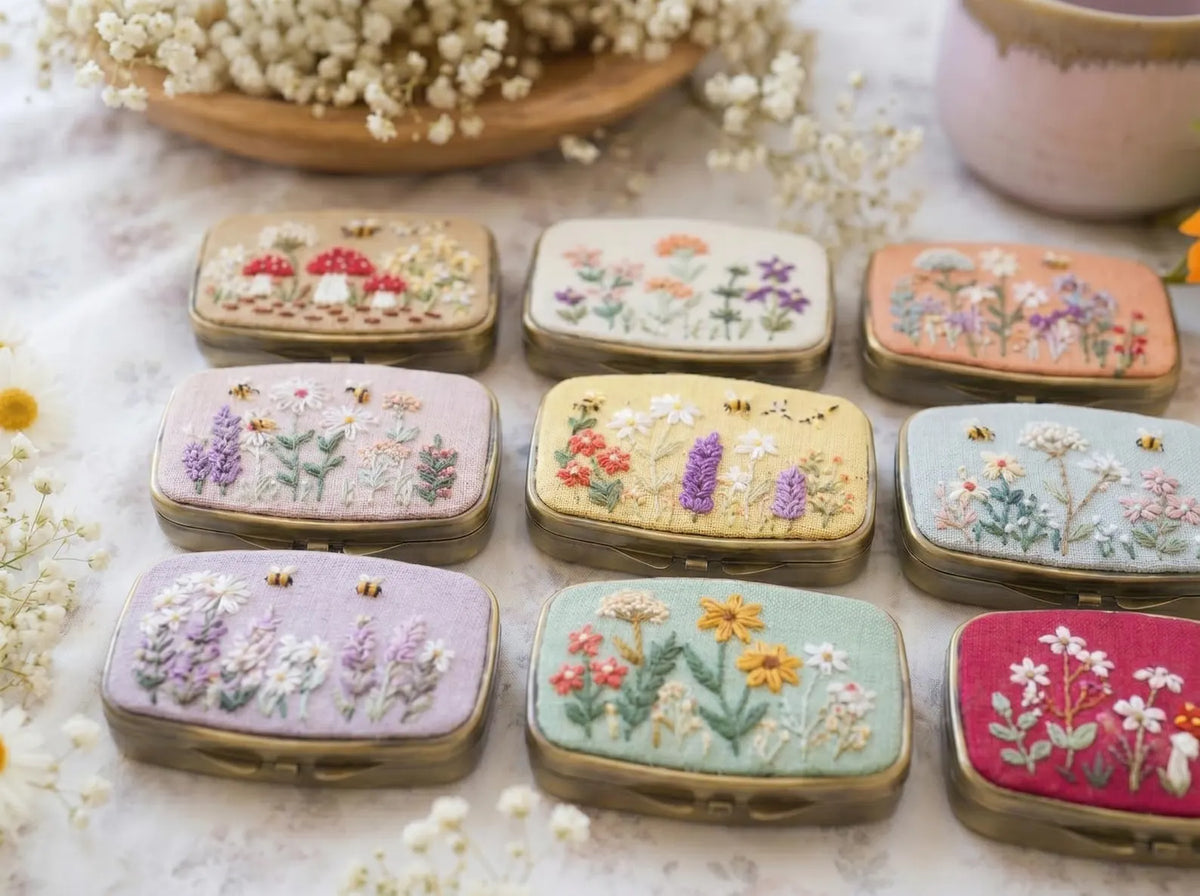 Hand Embroidered Floral Jewelry Box, Personalized Linen Ring Box, Vintage Mini Keepsake Case, Bridesmaid Gift, Wedding Ring Holder