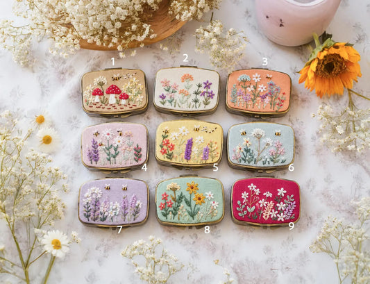 Hand Embroidered Floral Jewelry Box, Personalized Linen Ring Box, Vintage Mini Keepsake Case, Bridesmaid Gift, Wedding Ring Holder