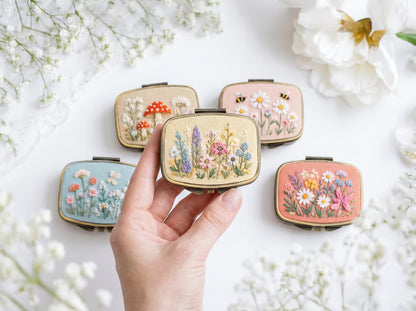 Hand Embroidered Floral Jewelry Box, Personalized Linen Ring Box, Vintage Mini Keepsake Case, Bridesmaid Gift, Wedding Ring Holder