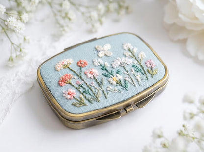 Hand Embroidered Floral Jewelry Box, Personalized Linen Ring Box, Vintage Mini Keepsake Case, Bridesmaid Gift, Wedding Ring Holder