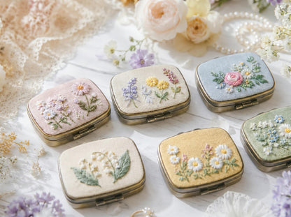 Hand Embroidered Floral Jewelry Box, Personalized Linen Ring Box, Vintage Mini Keepsake Case, Bridesmaid Gift, Wedding Ring Holder