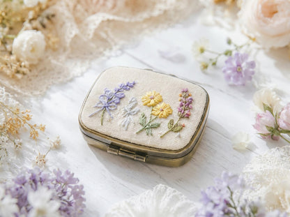 Hand Embroidered Floral Jewelry Box, Personalized Linen Ring Box, Vintage Mini Keepsake Case, Bridesmaid Gift, Wedding Ring Holder