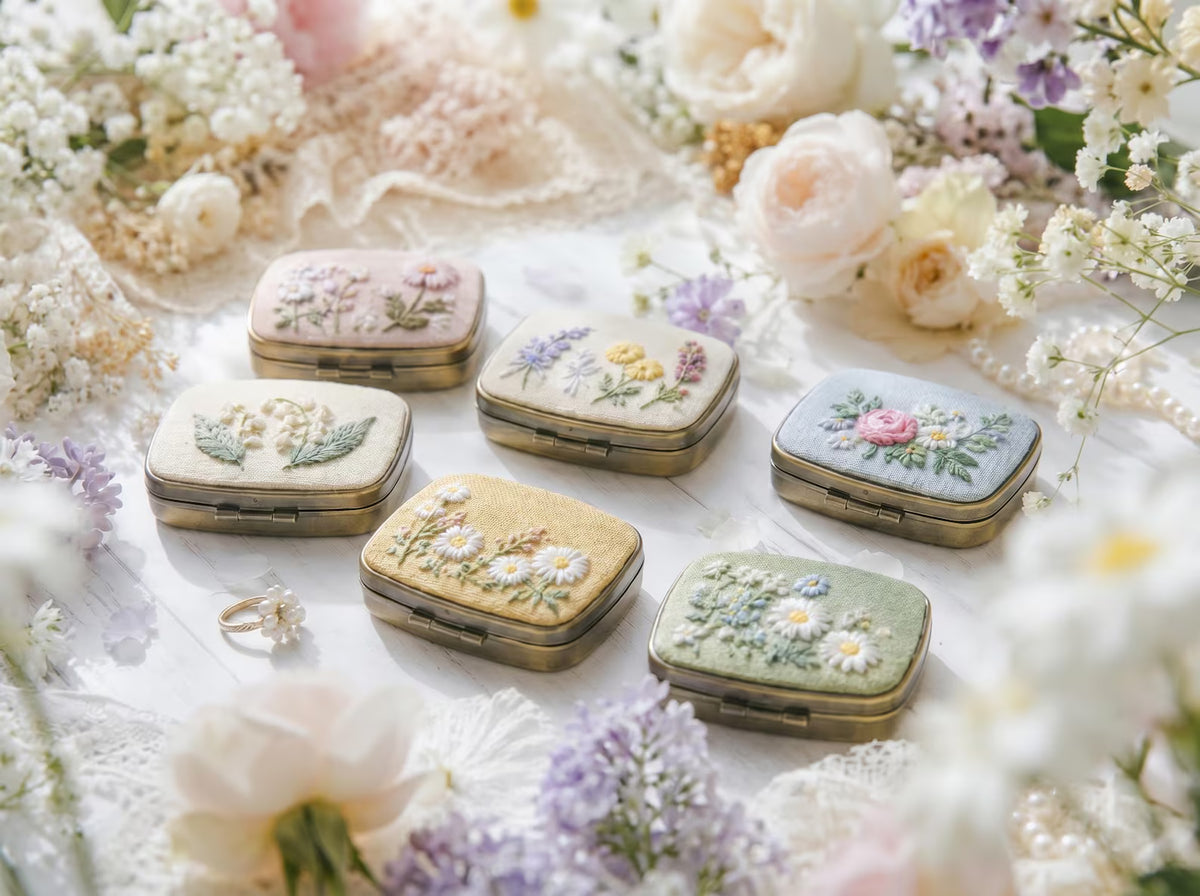 Hand Embroidered Floral Jewelry Box, Personalized Linen Ring Box, Vintage Mini Keepsake Case, Bridesmaid Gift, Wedding Ring Holder