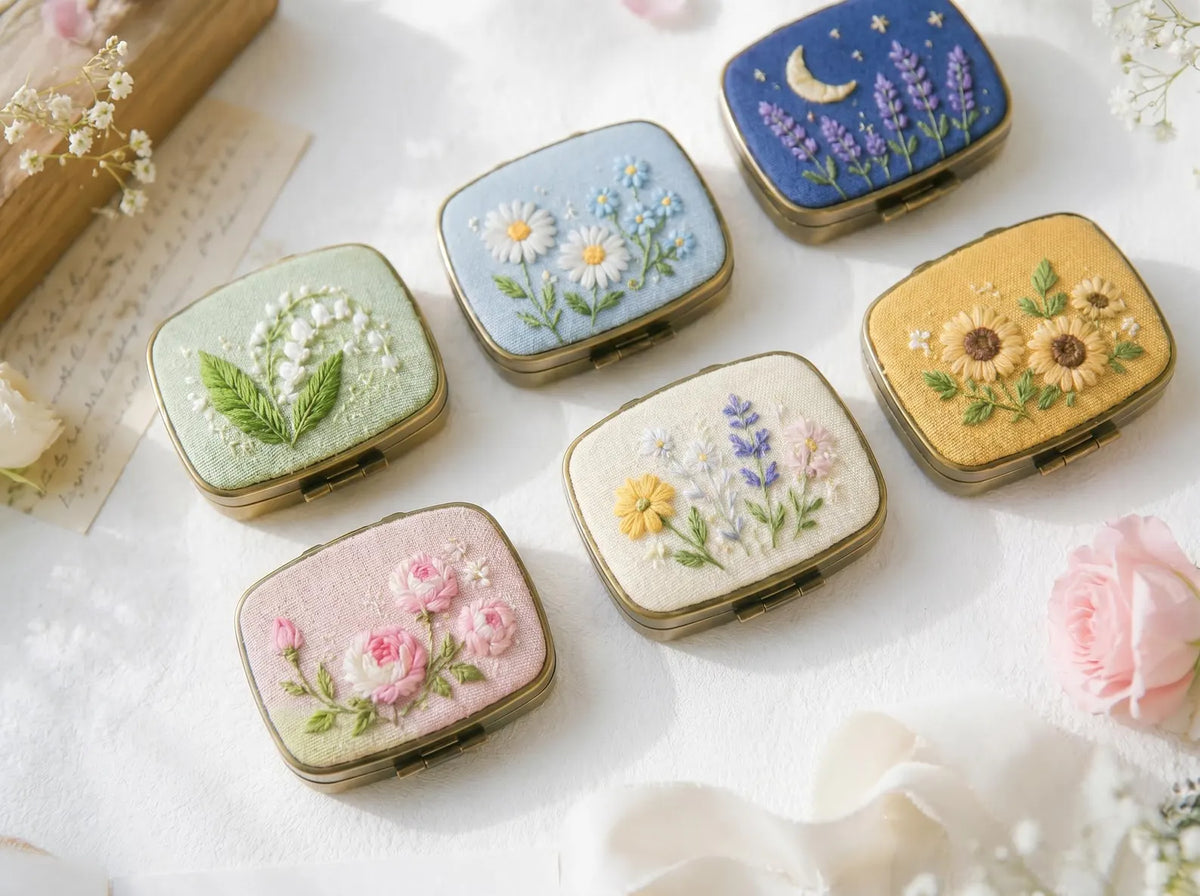 Hand Embroidered Floral Jewelry Box, Personalized Linen Ring Box, Vintage Mini Keepsake Case, Bridesmaid Gift, Wedding Ring Holder