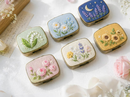 Hand Embroidered Floral Jewelry Box, Personalized Linen Ring Box, Vintage Mini Keepsake Case, Bridesmaid Gift, Wedding Ring Holder
