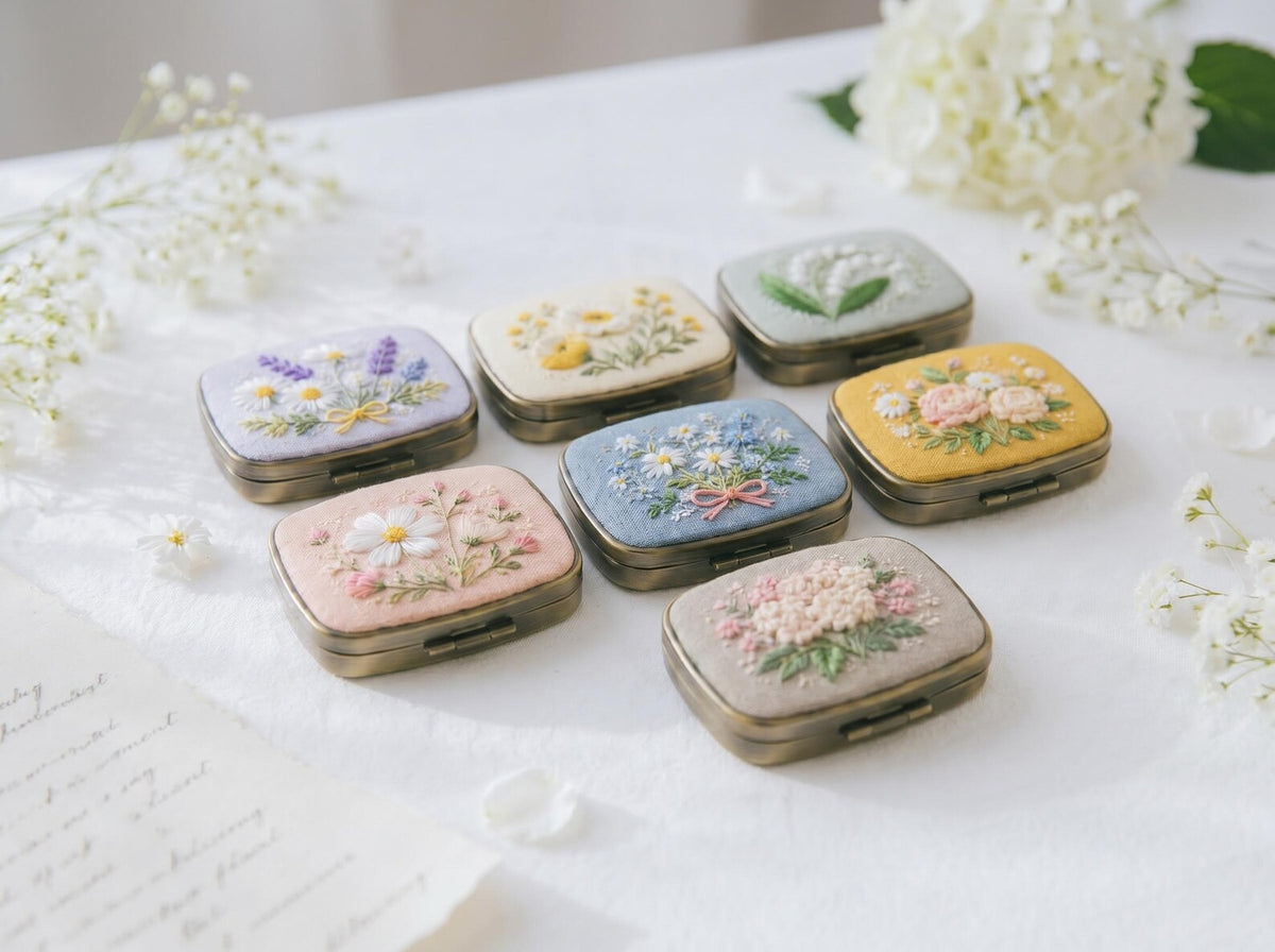 Hand Embroidered Floral Jewelry Box, Personalized Linen Ring Box, Vintage Mini Keepsake Case, Bridesmaid Gift, Wedding Ring Holder