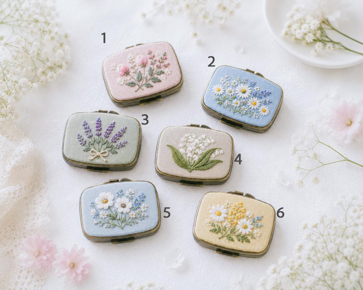 Hand Embroidered Floral Jewelry Box, Personalized Linen Ring Box, Vintage Mini Keepsake Case, Bridesmaid Gift, Wedding Ring Holder