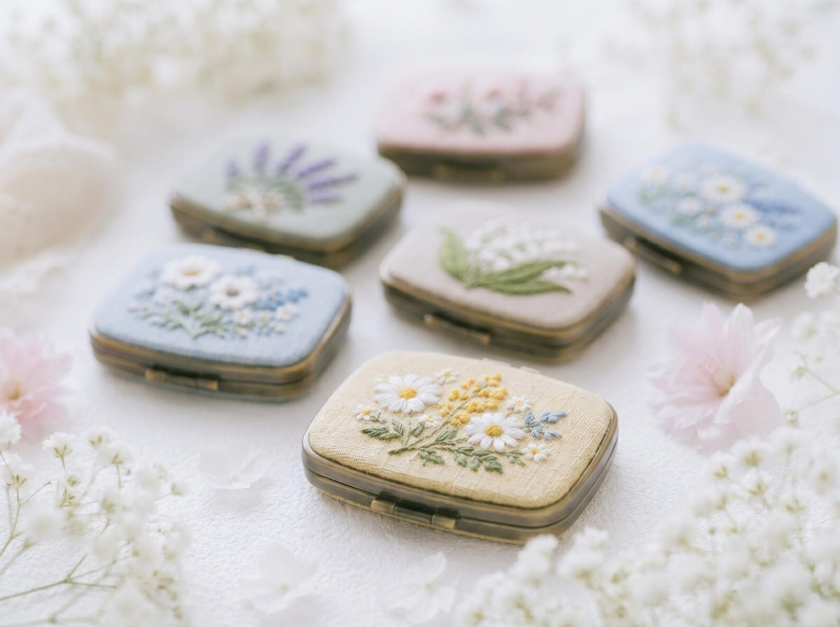 Hand Embroidered Floral Jewelry Box, Personalized Linen Ring Box, Vintage Mini Keepsake Case, Bridesmaid Gift, Wedding Ring Holder