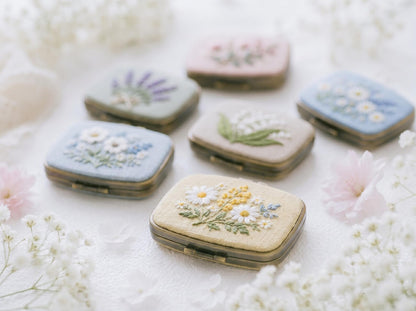 Hand Embroidered Floral Jewelry Box, Personalized Linen Ring Box, Vintage Mini Keepsake Case, Bridesmaid Gift, Wedding Ring Holder