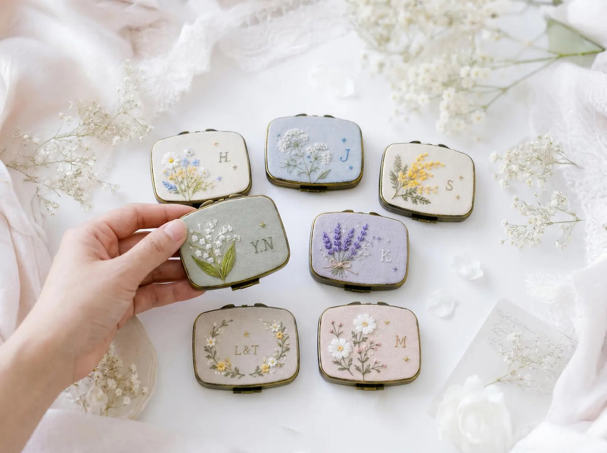 Hand Embroidered Floral Jewelry Box, Personalized Linen Ring Box, Vintage Mini Keepsake Case, Bridesmaid Gift, Wedding Ring Holder