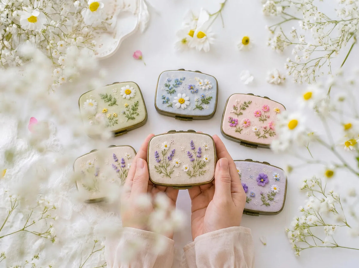 Hand Embroidered Floral Jewelry Box, Personalized Linen Ring Box, Vintage Mini Keepsake Case, Bridesmaid Gift, Wedding Ring Holder