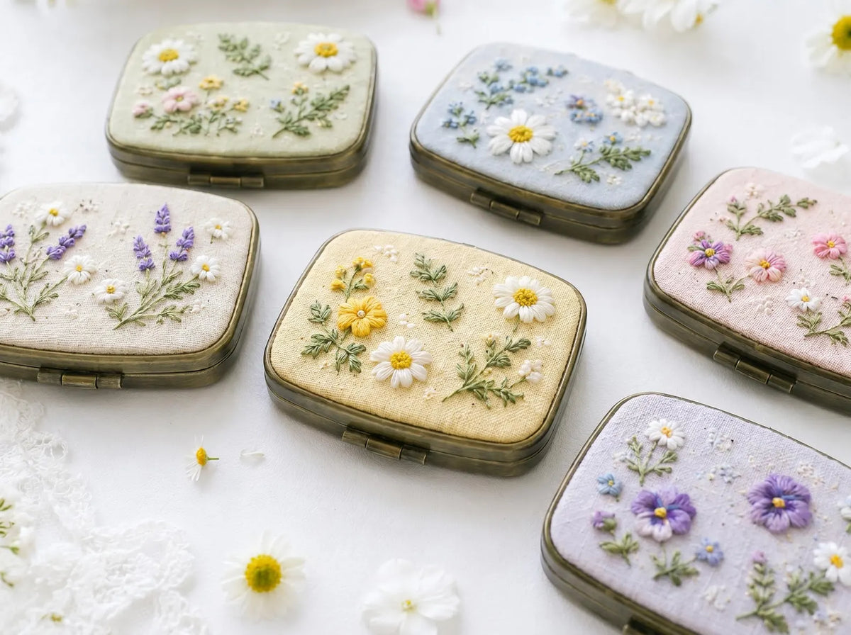 Hand Embroidered Floral Jewelry Box, Personalized Linen Ring Box, Vintage Mini Keepsake Case, Bridesmaid Gift, Wedding Ring Holder