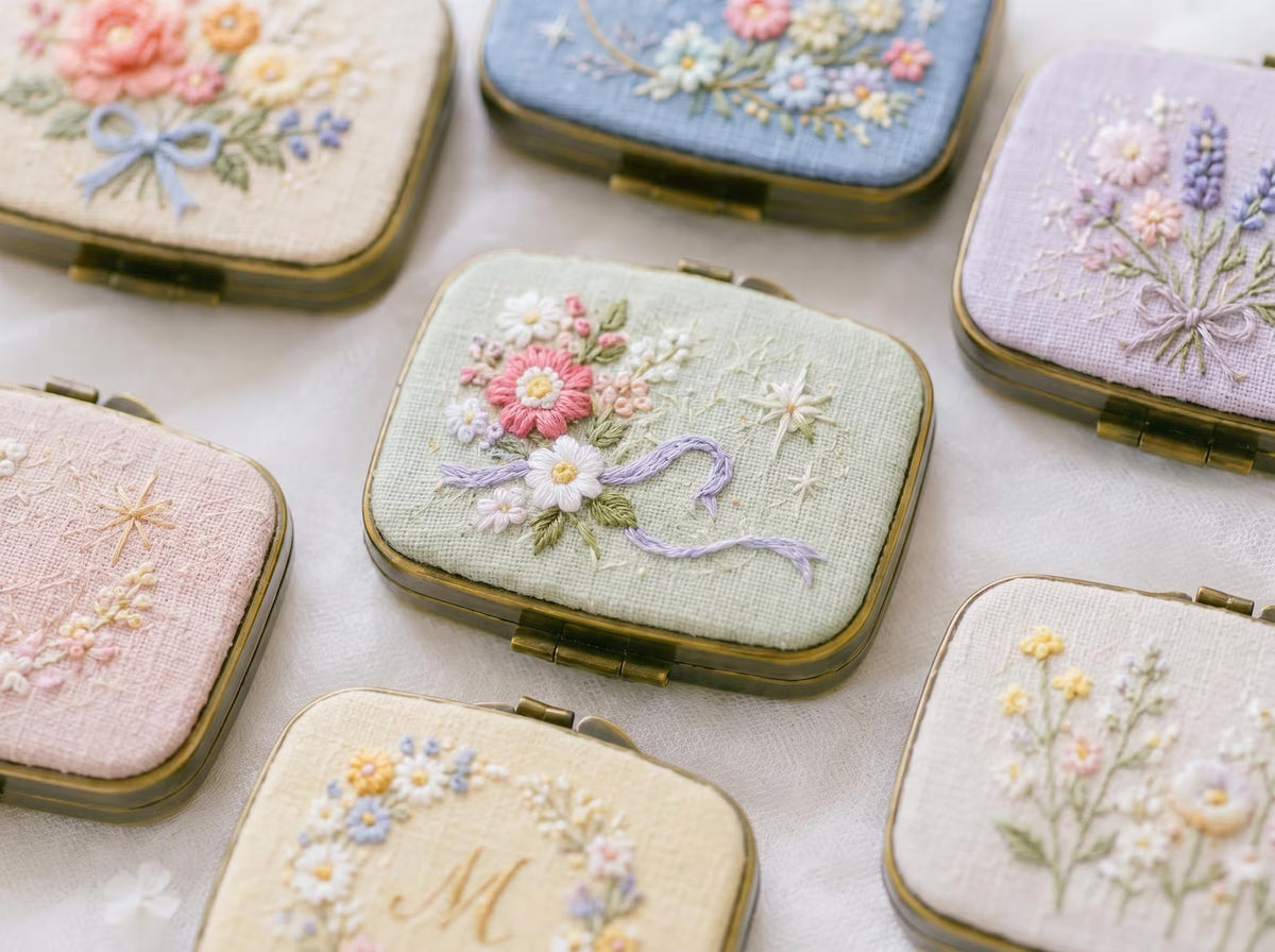 Hand Embroidered Floral Jewelry Box, Personalized Linen Ring Box, Vintage Mini Keepsake Case, Bridesmaid Gift, Wedding Ring Holder