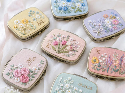 Hand Embroidered Floral Jewelry Box, Personalized Linen Ring Box, Vintage Mini Keepsake Case, Bridesmaid Gift, Wedding Ring Holder Handmade