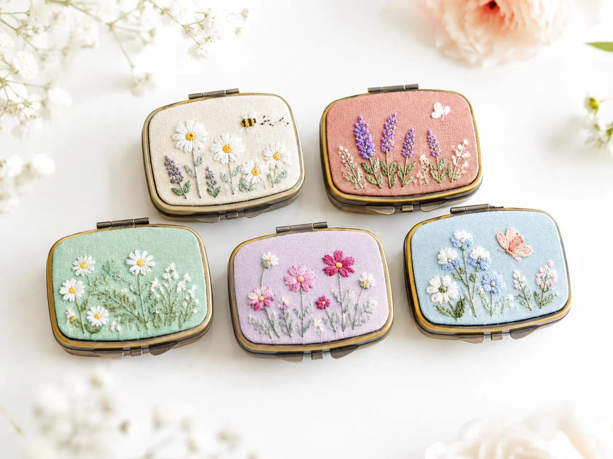 Hand Embroidered Floral Jewelry Box, Personalized Linen Ring Box, Vintage Mini Keepsake Case, Bridesmaid Gift, Wedding Ring Holder