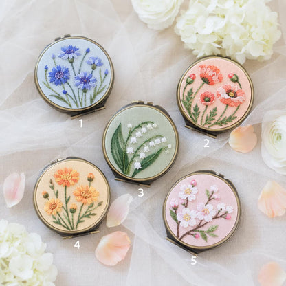 Embroidered Floral Compact Mirror, Mini Jewelry Box with Mirror, Handmade Bridesmaid Gift, Travel Purse Mirror Keepsake Gift for Bridesmaids