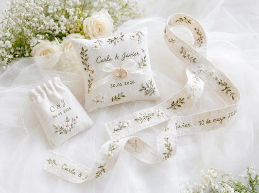 Personalized Daisy Floral Wedding Ring Pillow Set, Embroidered Ring Bearer Pillow, Sachet Bag, Linen Ribbon, Bridal Keepsake Gift for Couple