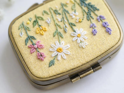 Hand Embroidered Floral Jewelry Box, Personalized Linen Ring Box, Vintage Mini Keepsake Case, Bridesmaid Gift, Wedding Ring Holder