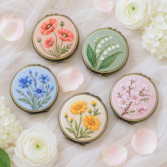 Embroidered Floral Compact Mirror, Mini Jewelry Box with Mirror, Handmade Bridesmaid Gift, Travel Purse Mirror Keepsake Gift for Bridesmaids