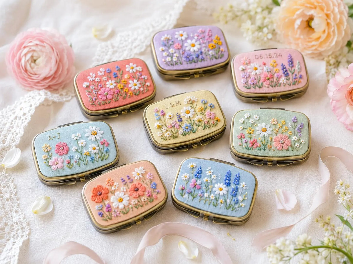 Hand Embroidered Floral Jewelry Box, Personalized Linen Ring Box, Vintage Mini Keepsake Case, Bridesmaid Gift, Wedding Ring Holder