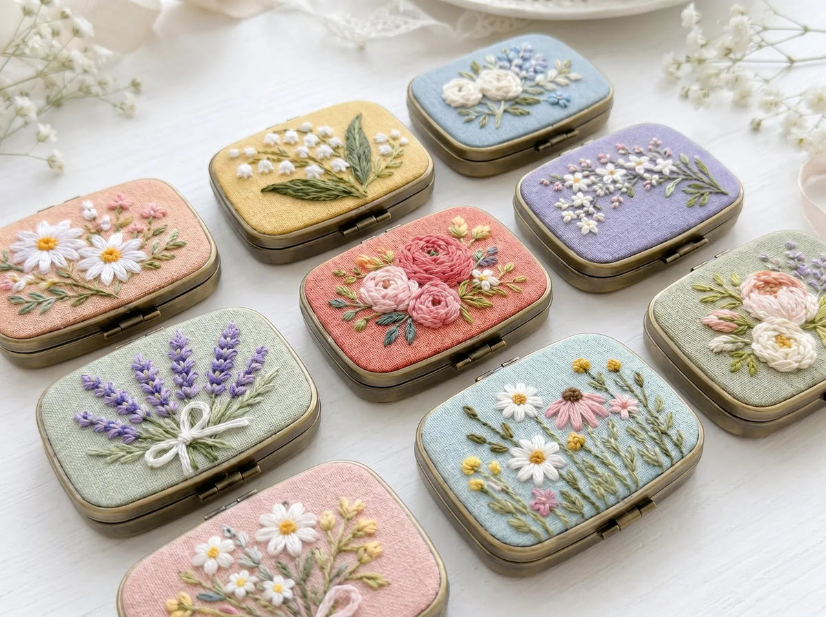 Hand Embroidered Floral Jewelry Box, Personalized Linen Ring Box, Vintage Mini Keepsake Case, Bridesmaid Gift, Wedding Ring Holder