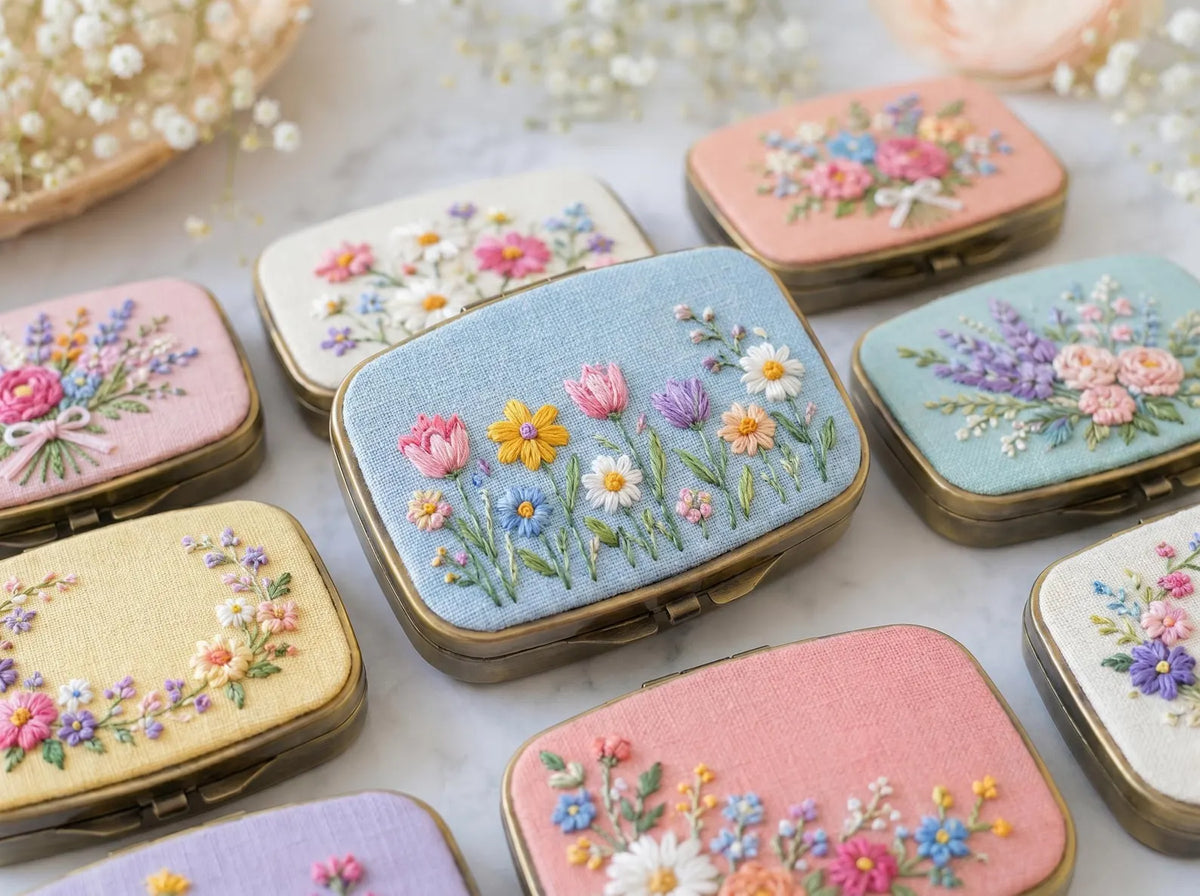 Hand Embroidered Floral Jewelry Box, Personalized Linen Ring Box, Vintage Mini Keepsake Case, Bridesmaid Gift, Wedding Ring Holder