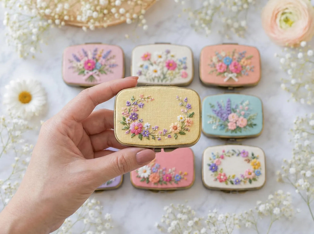 Hand Embroidered Floral Jewelry Box, Personalized Linen Ring Box, Vintage Mini Keepsake Case, Bridesmaid Gift, Wedding Ring Holder