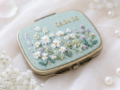 Hand Embroidered Floral Jewelry Box, Personalized Linen Ring Box, Vintage Mini Keepsake Case, Bridesmaid Gift, Wedding Ring Holder Handmade