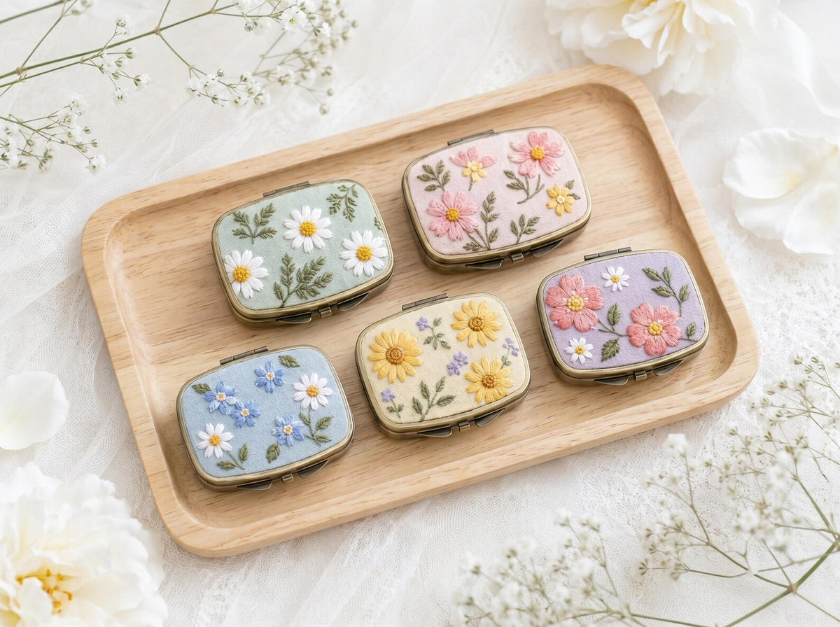 Hand Embroidered Floral Jewelry Box, Personalized Linen Ring Box, Vintage Mini Keepsake Case, Bridesmaid Gift, Wedding Ring Holder Handmade