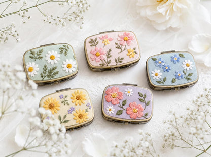 Hand Embroidered Floral Jewelry Box, Personalized Linen Ring Box, Vintage Mini Keepsake Case, Bridesmaid Gift, Wedding Ring Holder Handmade
