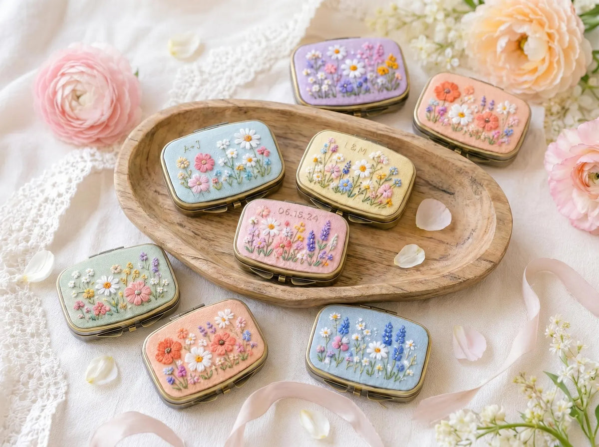 Hand Embroidered Floral Jewelry Box, Personalized Linen Ring Box, Vintage Mini Keepsake Case, Bridesmaid Gift, Wedding Ring Holder