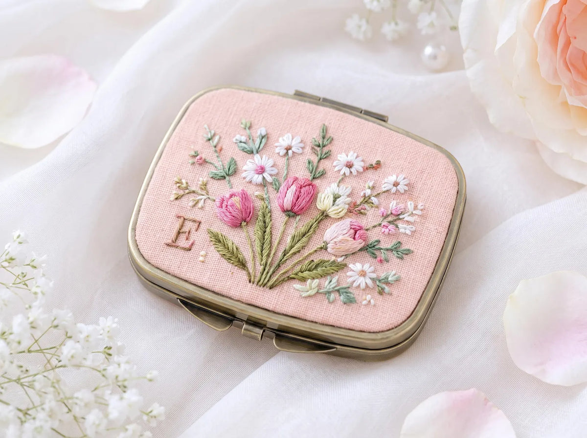 Hand Embroidered Floral Jewelry Box, Personalized Linen Ring Box, Vintage Mini Keepsake Case, Bridesmaid Gift, Wedding Ring Holder Handmade