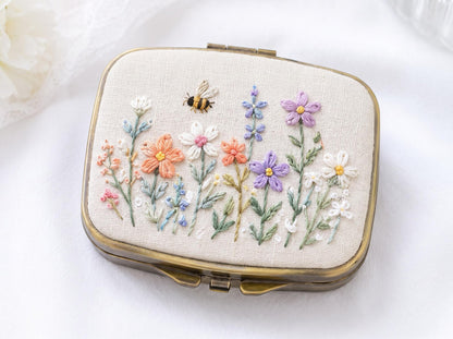 Hand Embroidered Floral Jewelry Box, Personalized Linen Ring Box, Vintage Mini Keepsake Case, Bridesmaid Gift, Wedding Ring Holder