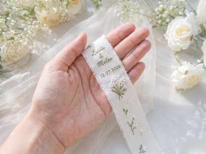 Personalized Daisy Wedding Ring Pillow Set, Embroidered Ring Bearer Cushion, Custom Bridal Ribbon, Keepsake Bag, Names and Wedding Date Gift
