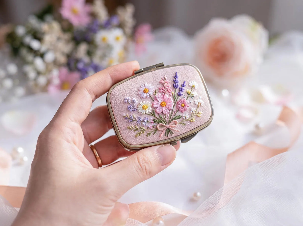 Hand Embroidered Floral Jewelry Box, Personalized Linen Ring Box, Vintage Mini Keepsake Case, Bridesmaid Gift, Wedding Ring Holder