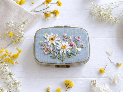 Hand Embroidered Floral Jewelry Box, Personalized Linen Ring Box, Vintage Mini Keepsake Case, Bridesmaid Gift, Wedding Ring Holder