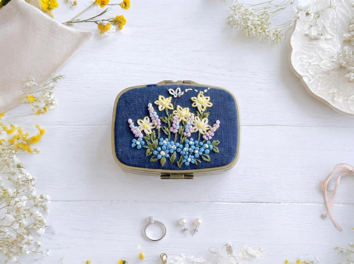 Hand Embroidered Floral Jewelry Box, Personalized Linen Ring Box, Vintage Mini Keepsake Case, Bridesmaid Gift, Wedding Ring Holder
