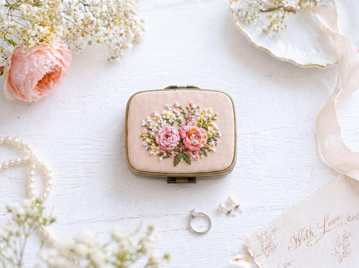 Hand Embroidered Floral Jewelry Box, Personalized Linen Ring Box, Vintage Mini Keepsake Case, Bridesmaid Gift, Wedding Ring Holder