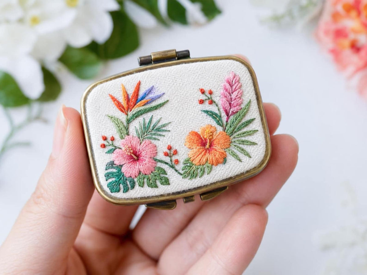 Hand Embroidered Floral Jewelry Box, Personalized Linen Ring Box, Vintage Mini Keepsake Case, Bridesmaid Gift, Wedding Ring Holder (Copy)