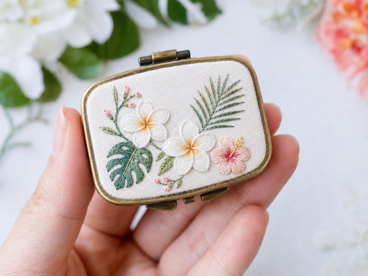 Hand Embroidered Floral Jewelry Box, Personalized Linen Ring Box, Vintage Mini Keepsake Case, Bridesmaid Gift, Wedding Ring Holder (Copy)