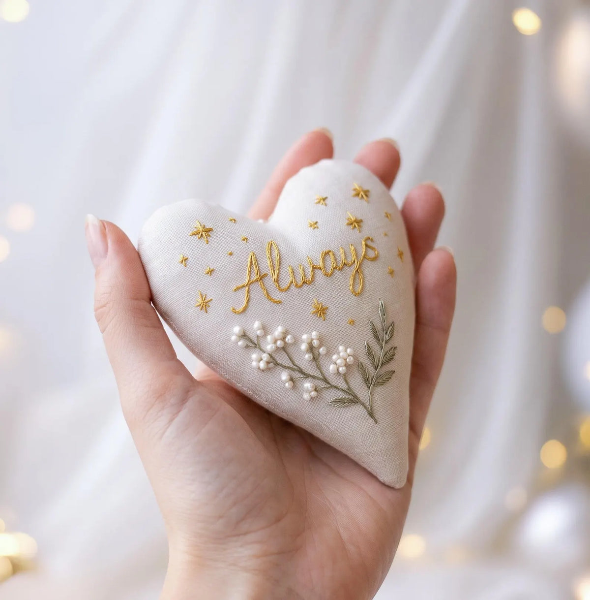 Personalized Wedding Heart Ornament – Hand Embroidered Linen Keepsake with Names & Date – Custom Wedding Christmas Gift Decoration