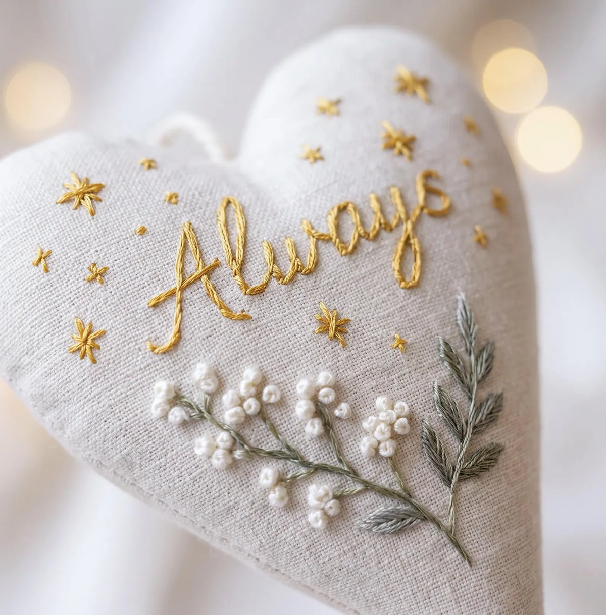 Personalized Wedding Heart Ornament – Hand Embroidered Linen Keepsake with Names & Date – Custom Wedding Christmas Gift Decoration