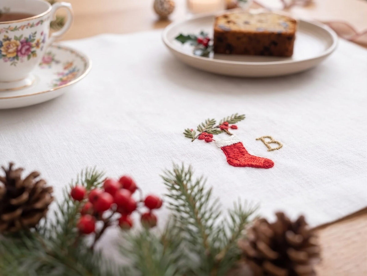 Personalized Christmas Linen Napkins Set of 6, Hand Embroidered Holly, Mistletoe, Pine & Berries, Custom Names, Holiday Table Decor Gift Set