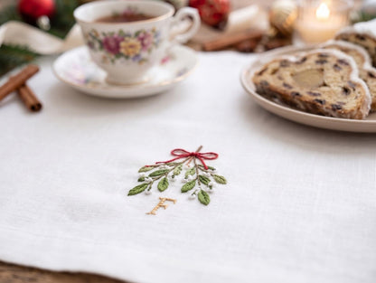 Personalized Christmas Linen Napkins Set of 6, Hand Embroidered Holly, Mistletoe, Pine & Berries, Custom Names, Holiday Table Decor Gift Set
